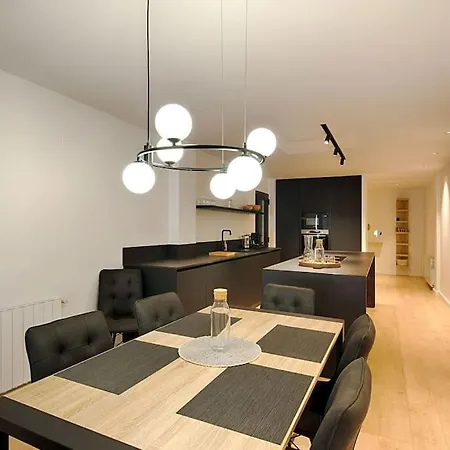 Center * Girona