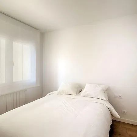 Center Apartment *